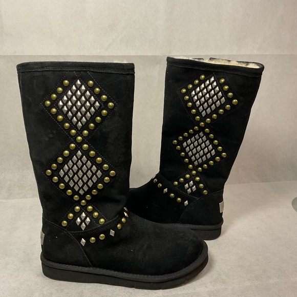 UGG Avondale Studded Suede Boots- Size 8 - Picture 1 of 16